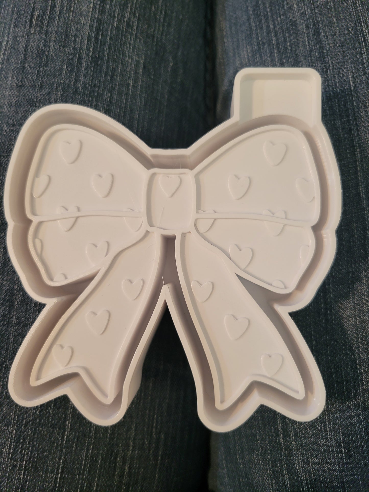 Bow of hearts
